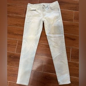 American Eagle Light Wash Jeans